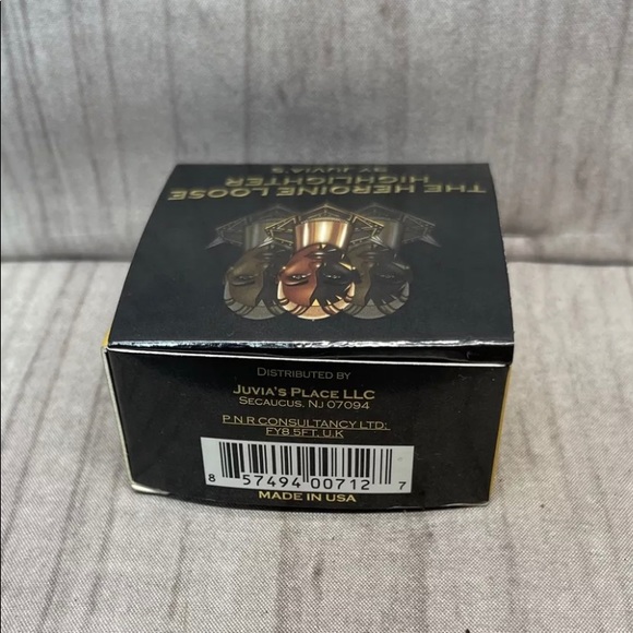 Juvia's The Heroine Loose Highlighter - Picture 2 of 4